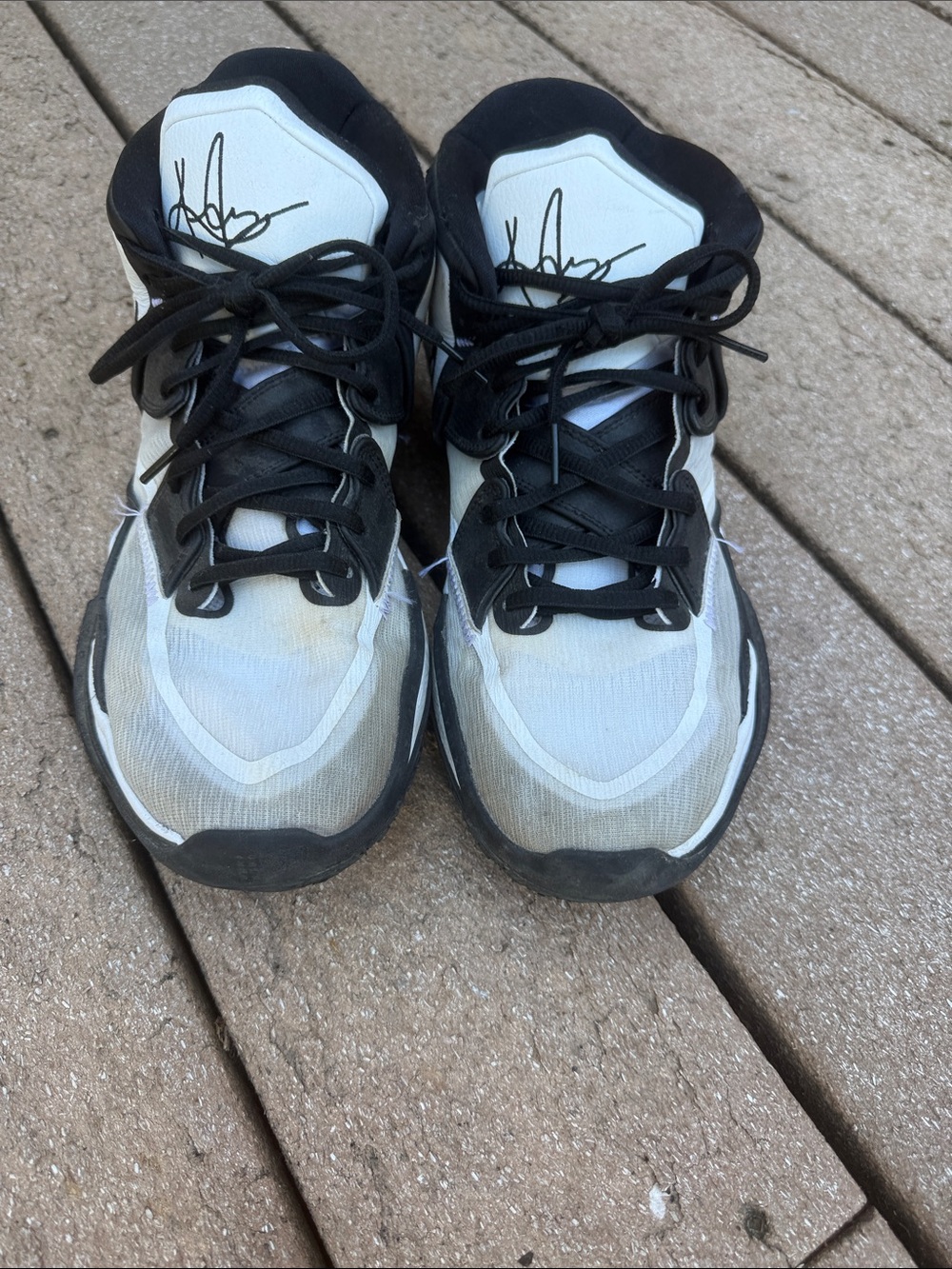 Nike men’s basketball shoes kyrie